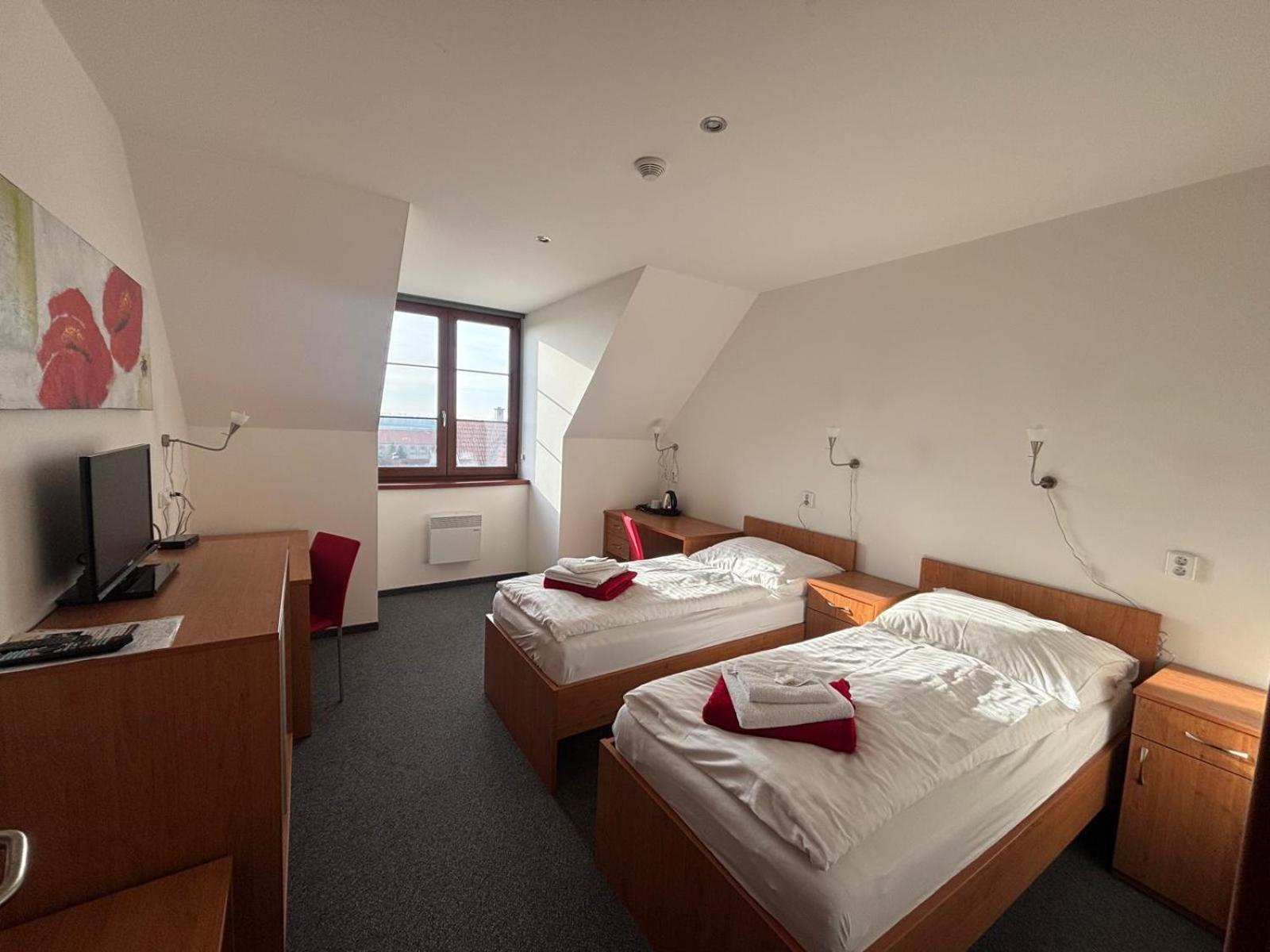 Sport Relax Hotel Na Kopecku Krinec Exterior foto