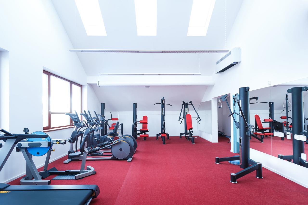 Sport Relax Hotel Na Kopecku Krinec Exterior foto